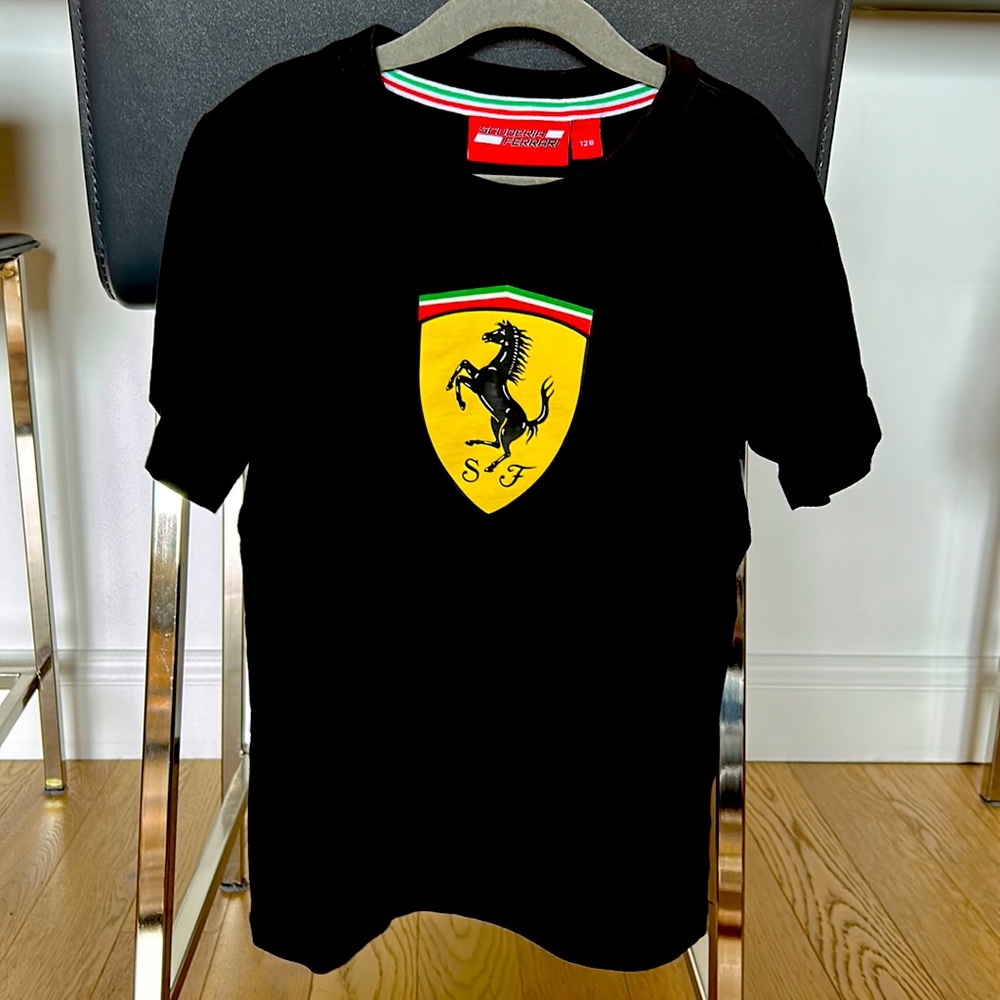 Ferrari t-shirt